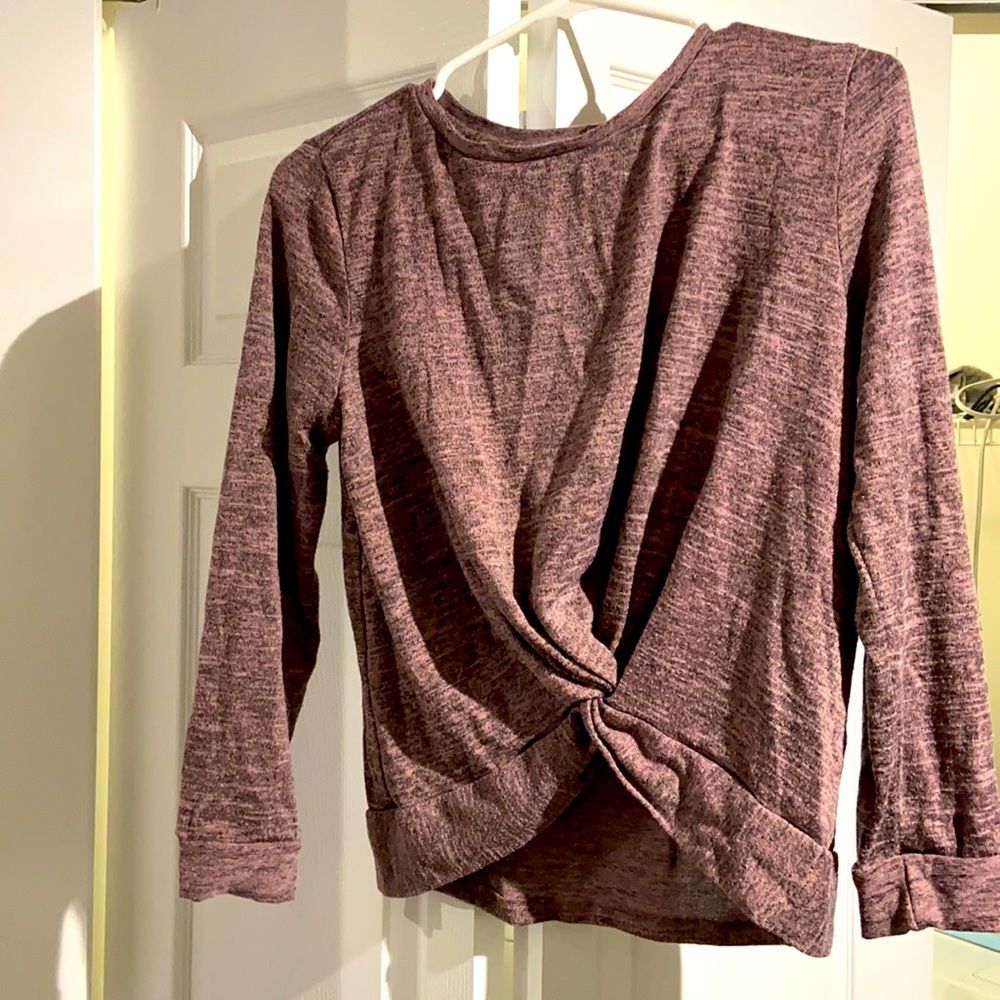 Front knot-tied long sleeve
